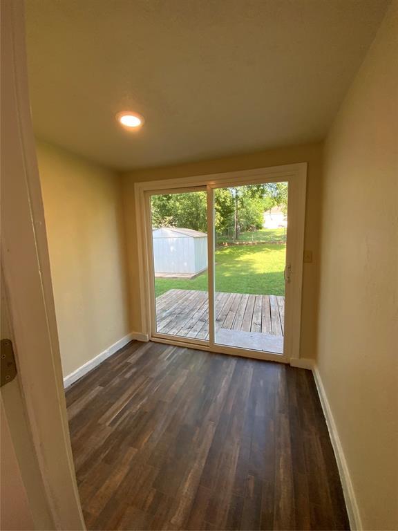 715 S 8th St, Chickasha, OK 73018 - photo 11