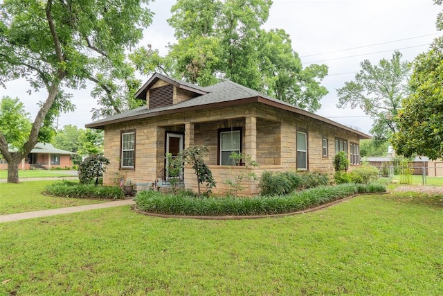 828 N Pine St, Pauls Valley, OK 73075 - view of front of house with stone siding