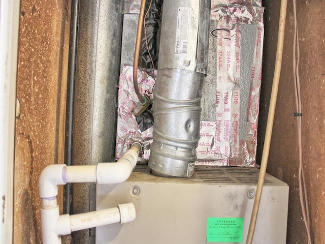 2605 N Kate Ave, Oklahoma City, OK 73111 - view of utility room