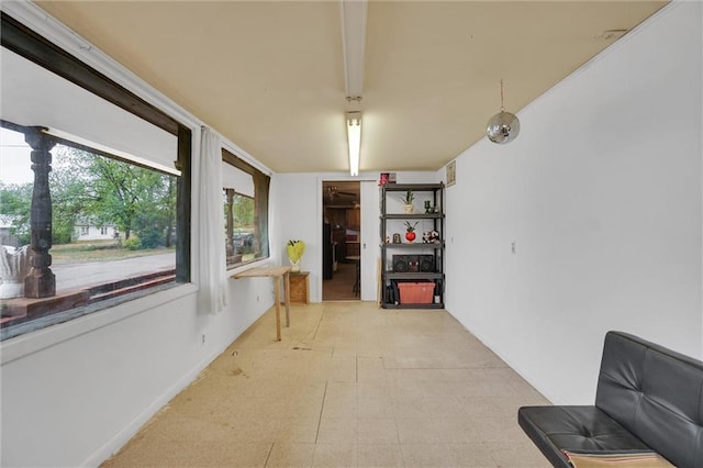 207 E Pine Ave, Sayre, OK 73662 - sitting room featuring light flooring