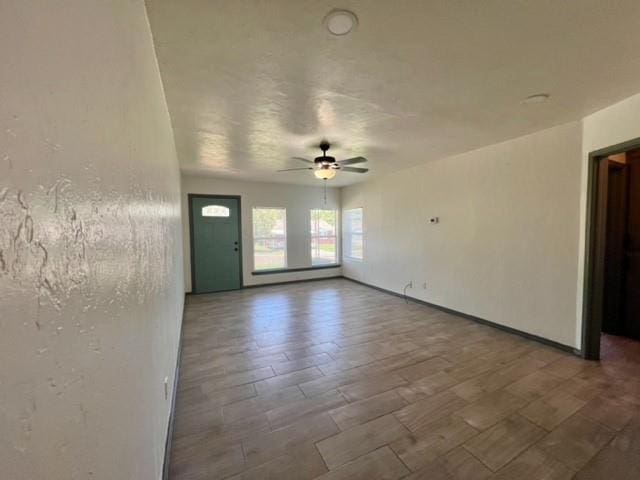 4020 NW 28th St, Oklahoma City, OK 73107 - unfurnished room with a ceiling fan