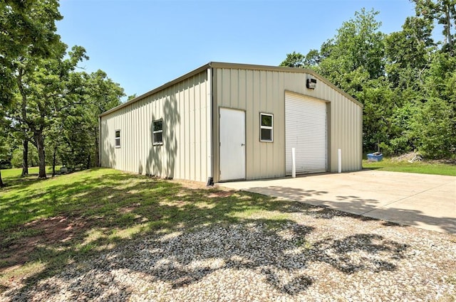 19100 SE 134th St, Mcloud, OK 74851 - detached garage with concrete driveway