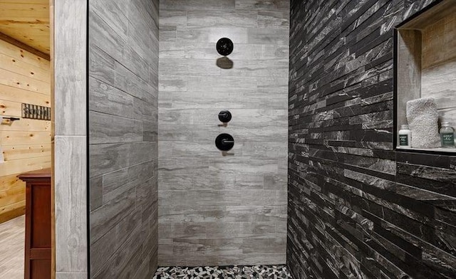 1723 Pine Hills Rd, Broken Bow, OK 74728 - bathroom with tiled shower