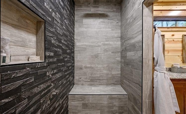 1723 Pine Hills Rd, Broken Bow, OK 74728 - full bathroom featuring a tile shower