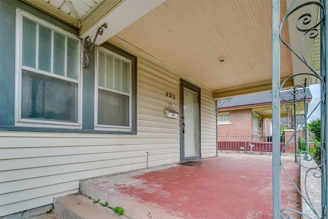 121 NW 26th St, Oklahoma City, OK 73103 - view of porch