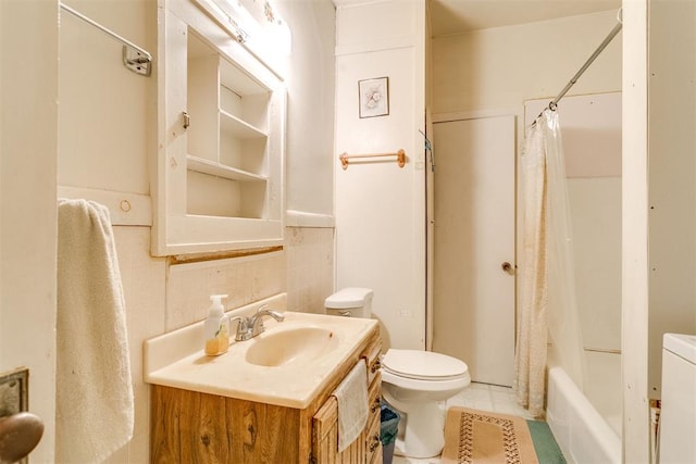 121 NW 26th St, Oklahoma City, OK 73103 - bathroom featuring vanity, tile patterned floors, and shower / tub combo