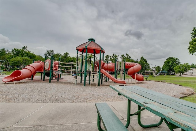121 NW 26th St, Oklahoma City, OK 73103 - view of communal playground