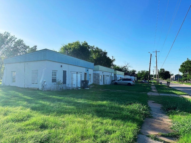 402 NW 3rd St, Lawton, OK 73507 - photo 1