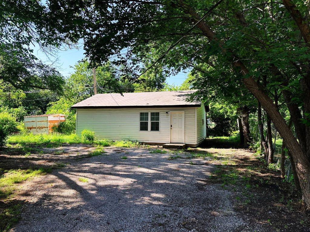 1711 NW Kingsbury Ave, Lawton, OK 73507 - photo 3