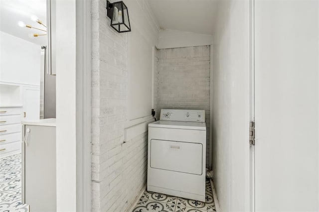 1828 NW 40th St, Oklahoma City, OK 73118 - laundry area featuring washer / clothes dryer and light tile patterned floors