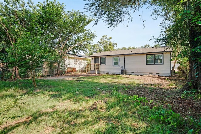 909 Buck Dr, Shawnee, OK 74801 - rear view of property with crawl space
