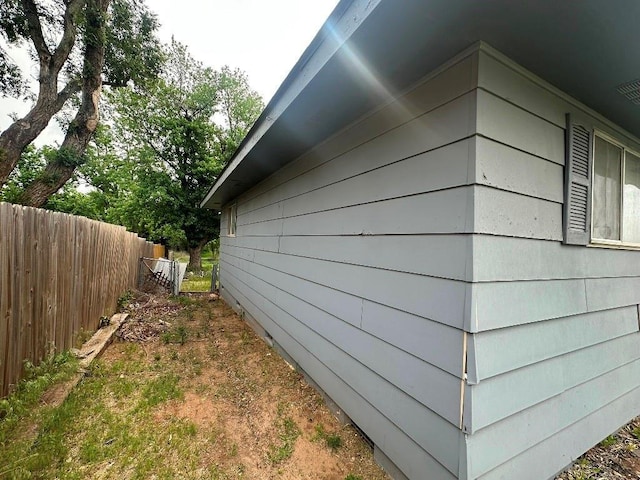 115 S Main St, Sharon, OK 73857 - view of side of home