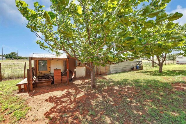 11221 N 1928th Rd, Sayre, OK 73662 - view of yard featuring an outdoor structure
