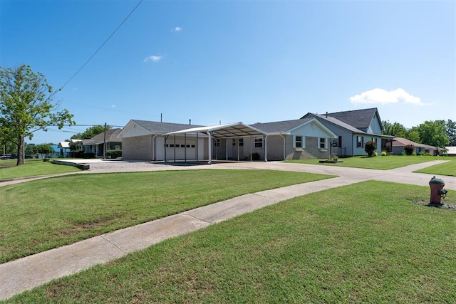 822 W Broadway St, Okemah, OK 74859 - single story home with a garage, driveway, and a front yard
