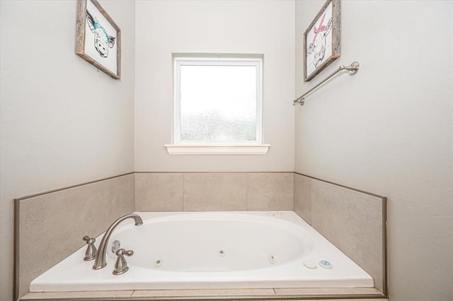 4450 Buffalo Hl, Guthrie, OK 73044 - full bath with a whirlpool tub