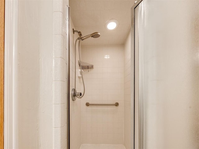 1917 Goldenrod Ln, Midwest City, OK 73130 - bathroom featuring a shower stall