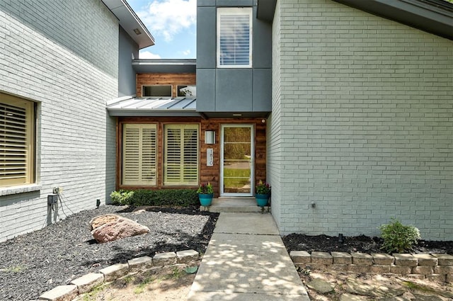 1810 Sandpiper Dr, Edmond, OK 73034 - entrance to property featuring brick siding