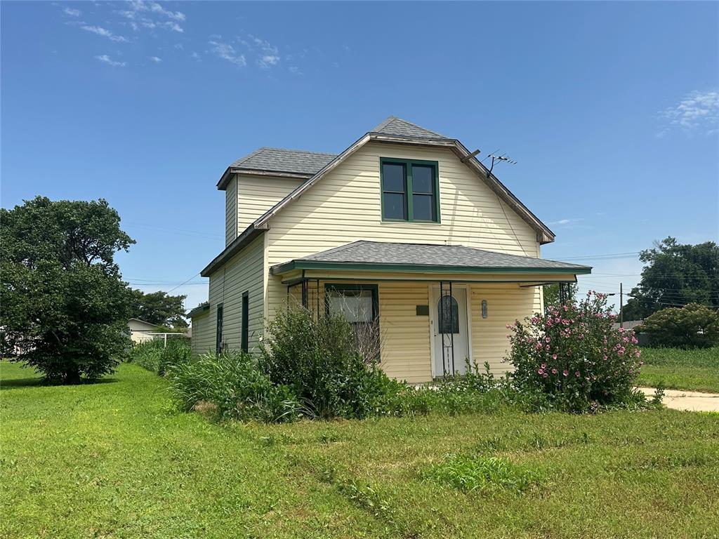 308 N Main St, Butler, OK 73625 - photo 2