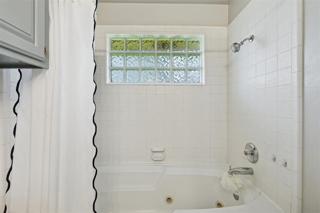 5 Larkens Pl, Shawnee, OK 74801 - full bath featuring a combined bath / shower with jetted tub