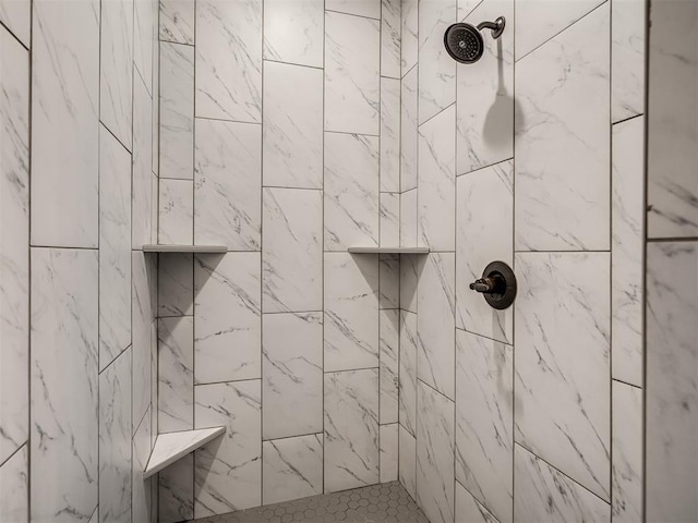 11716 SW 47th St, Mustang, OK 73064 - full bathroom featuring a tile shower