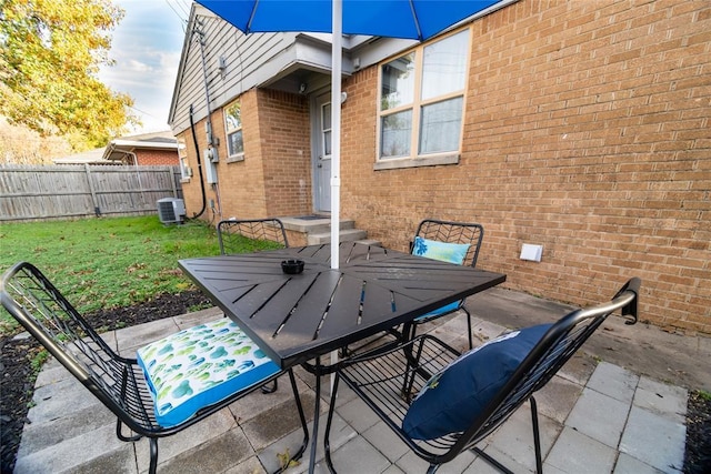 4117 NW 21st St, Oklahoma City, OK 73107 - view of patio with outdoor dining space