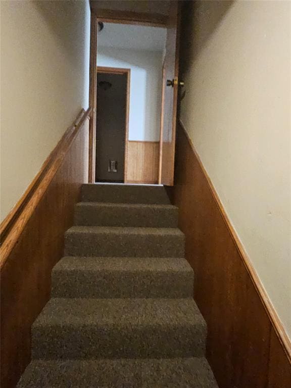 321 W 4th St, Hobart, OK 73651 - stairway with wainscoting