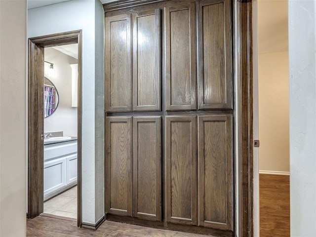749 Dana Dr, Yukon, OK 73099 - detailed view of baseboards and wood finished floors