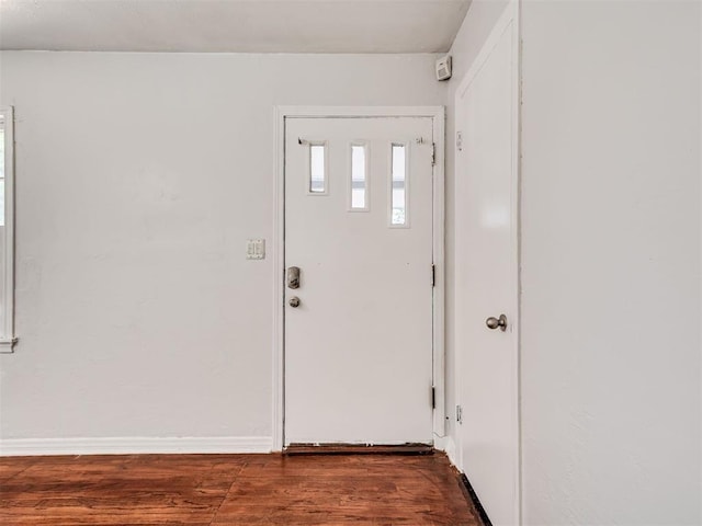 2713 S Glenn Ave, Del City, OK 73115 - foyer featuring wood finished floors