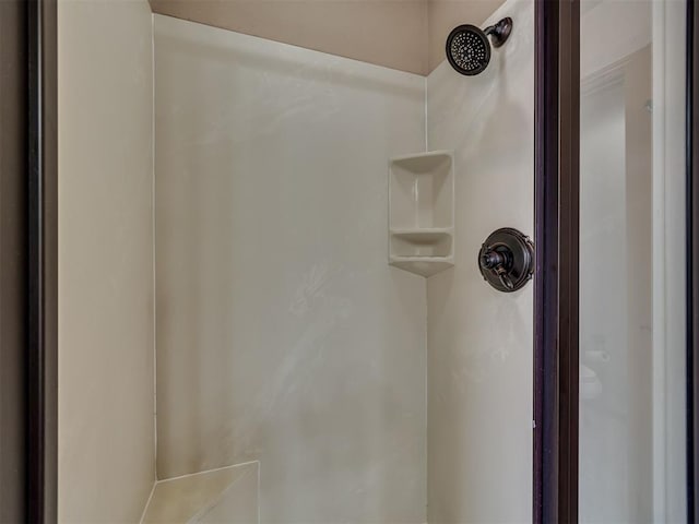 2108 Mulberry Creek Ave, Yukon, OK 73099 - bathroom view of a shower
