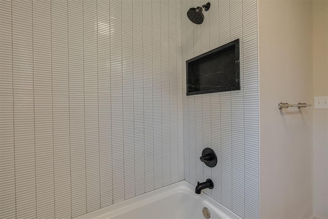 1109 NE 17th St, Oklahoma City, OK 73111 - bathroom view of shower / bath combination