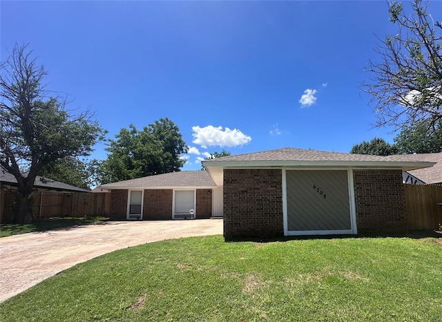 6708 Lyrewood Cir, Oklahoma City, OK 73132 - view of front of house featuring brick siding