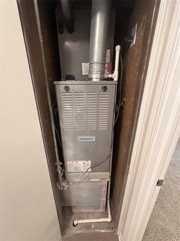 6708 Lyrewood Cir, Oklahoma City, OK 73132 - utilities with heating unit