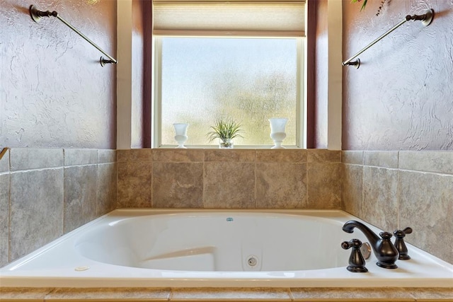 227 Quail Hollow Way, Choctaw, OK 73020 - full bath with a tub with jets