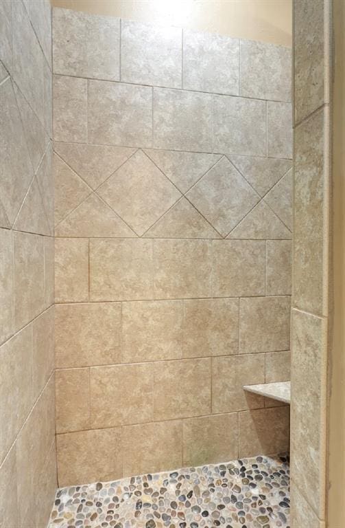 30202 Sleepy Hollow Dr, Mcloud, OK 74851 - full bathroom featuring tiled shower