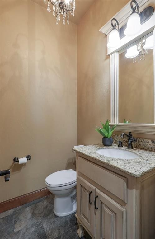 30202 Sleepy Hollow Dr, Mcloud, OK 74851 - bathroom featuring a chandelier and vanity