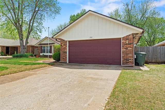 1912 Magnolia Ln, Edmond, OK 73013 - ranch-style house featuring brick siding