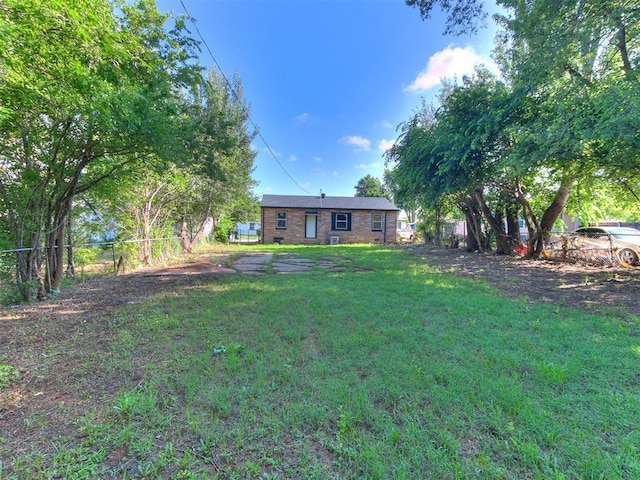 2924 SW 51st St, Oklahoma City, OK 73119 - view of yard