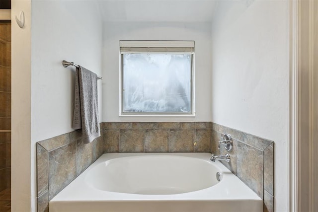 619 SW 28th St, Moore, OK 73160 - full bath featuring a bath