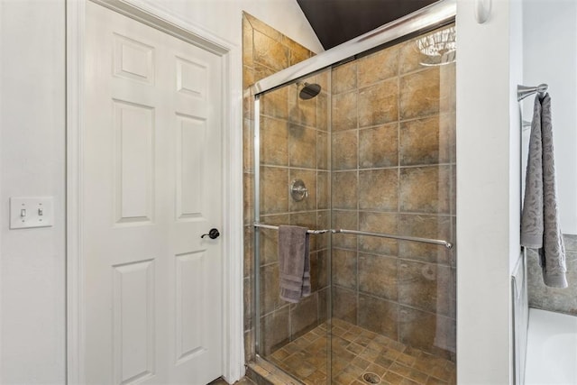 619 SW 28th St, Moore, OK 73160 - full bath featuring a stall shower and lofted ceiling