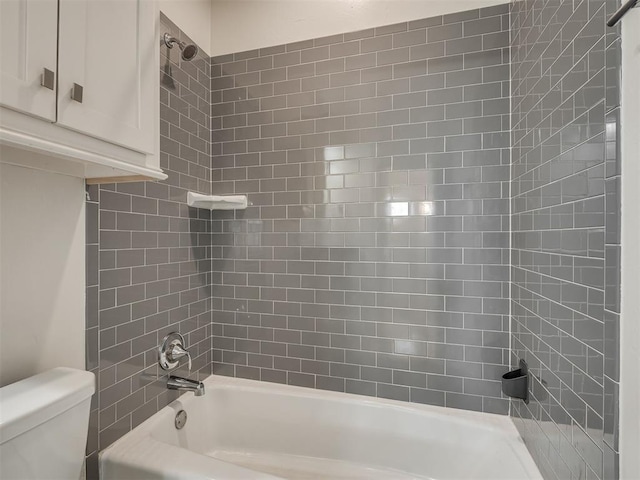 8408 NW 134th St, Oklahoma City, OK 73142 - full bath featuring tub / shower combination and toilet