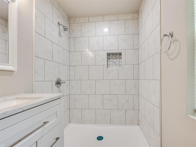 3609 S Quapah Ave, Oklahoma City, OK 73119 - full bath featuring vanity and tiled shower