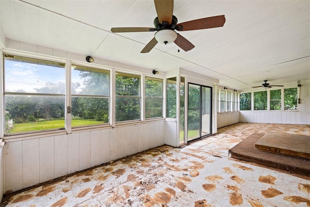 3409 S 4th St, Chickasha, OK 73018 - unfurnished sunroom with a ceiling fan