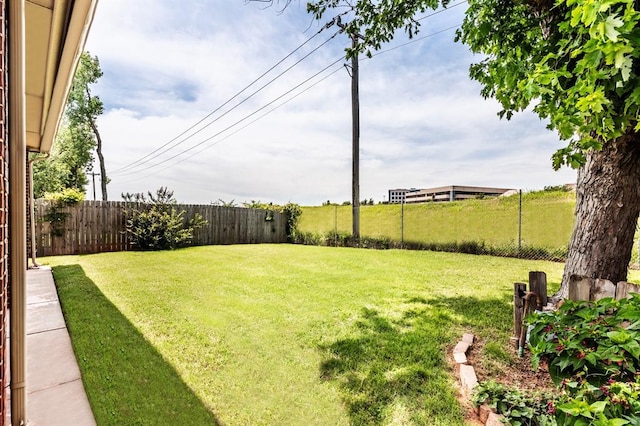 11129 Springhollow Ct, Oklahoma City, OK 73120 - view of fenced backyard