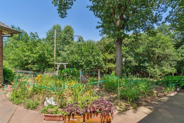 108 N Bradbury Dr, Edmond, OK 73034 - view of yard