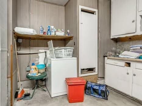 1329 SW 77th Ter, Oklahoma City, OK 73159 - laundry area featuring washer / dryer