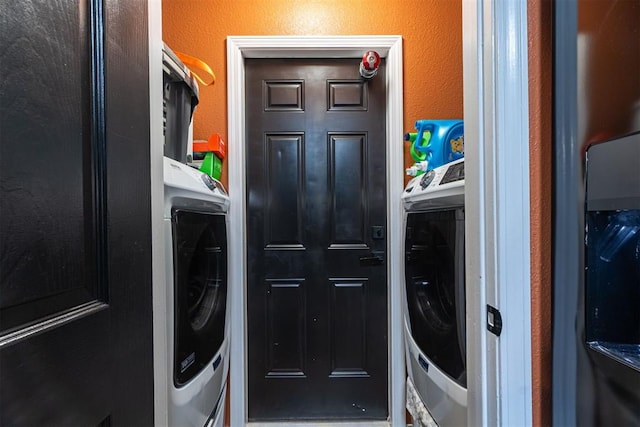 1408 Eagle Dr, Moore, OK 73160 - laundry area with washer / dryer