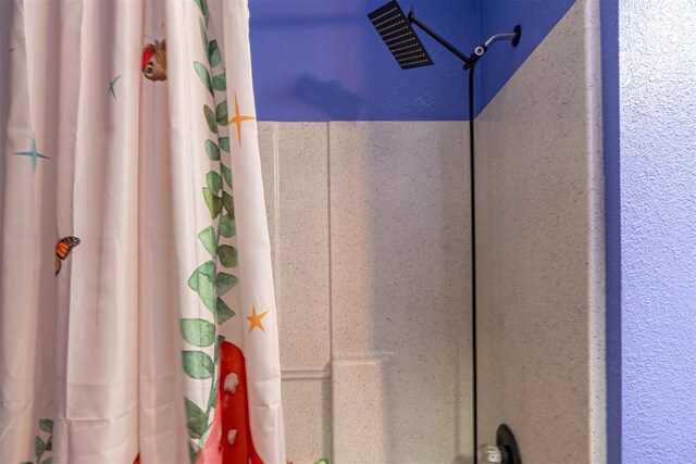 1408 Eagle Dr, Moore, OK 73160 - bathroom with curtained shower