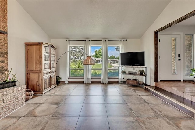 2122 Edinburg Dr, Yukon, OK 73099 - workout room featuring lofted ceiling