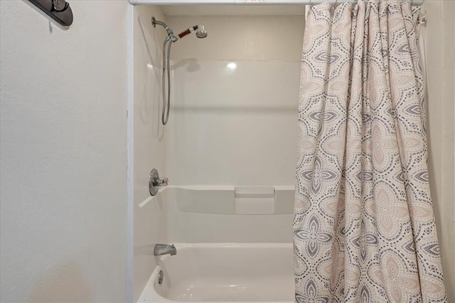 2122 Edinburg Dr, Yukon, OK 73099 - full bathroom featuring shower / bath combo