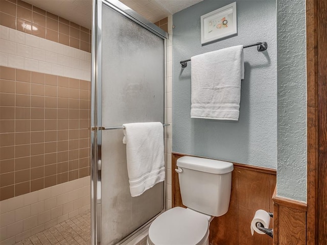 2104 Tanglewood Dr, Edmond, OK 73013 - full bath featuring a stall shower and a textured wall